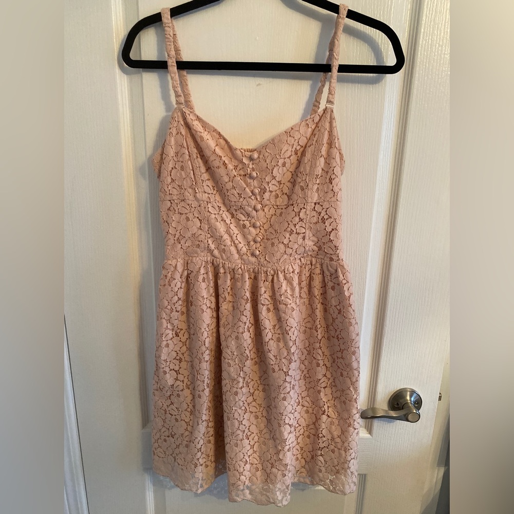 Aritzia Talula Lace Summer Dress - size 8